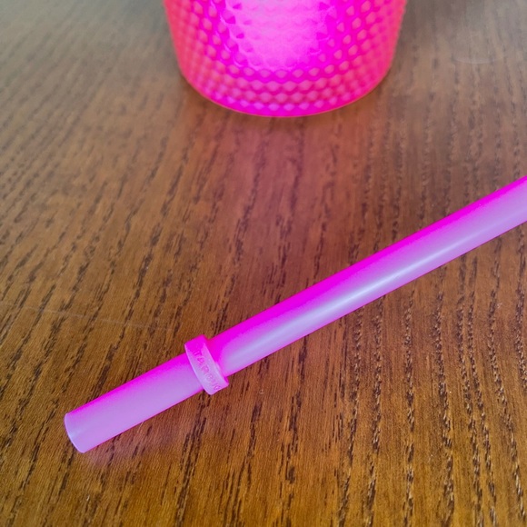 NWT Starbucks Fall 2021 Neon Pink 24oz Studded Cup - Picture 10 of 10